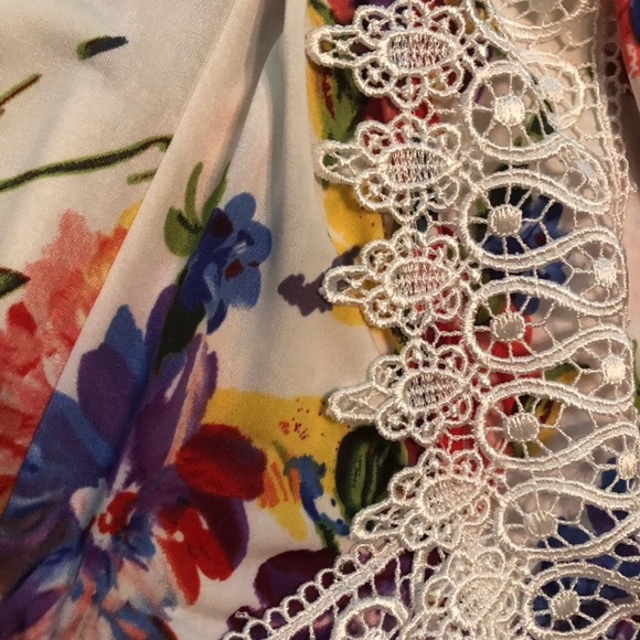 Floral romper - Picture 2 of 2